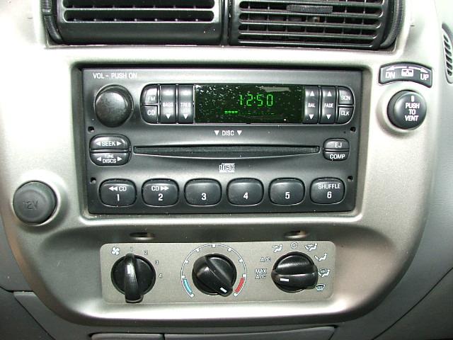 1FMZU67K05UA71278_021_LG.jpg